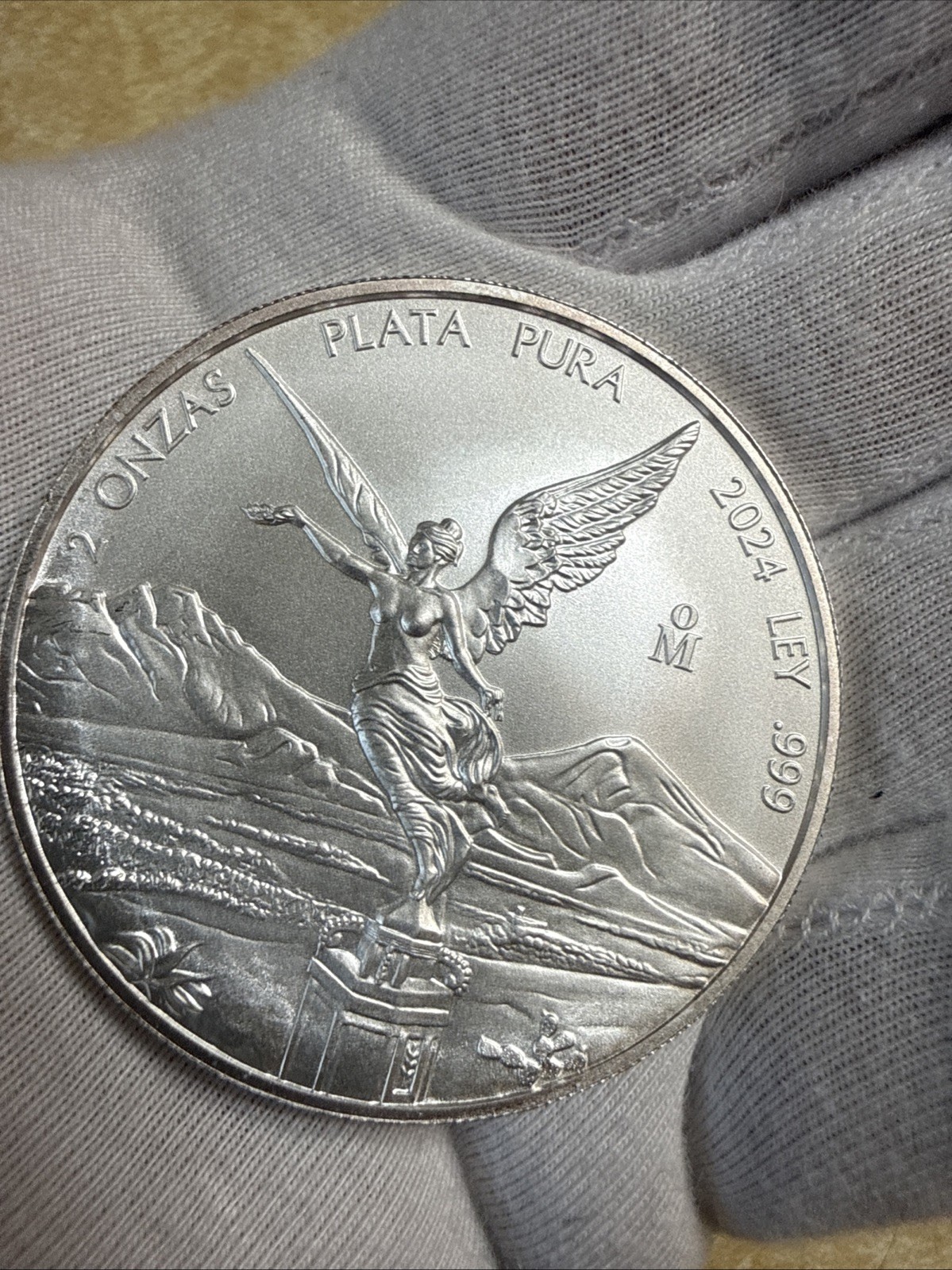 2024 Mexican Libertad Silver 2 oz.  BU .999 Silver (In Capsule)
