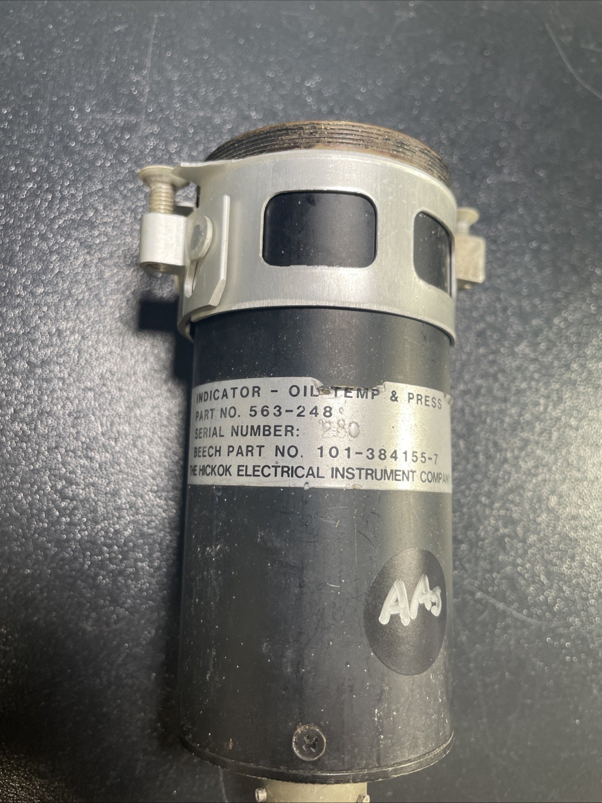 Beechcraft Oil Temp and Pressure Indicator - 101-384155-7