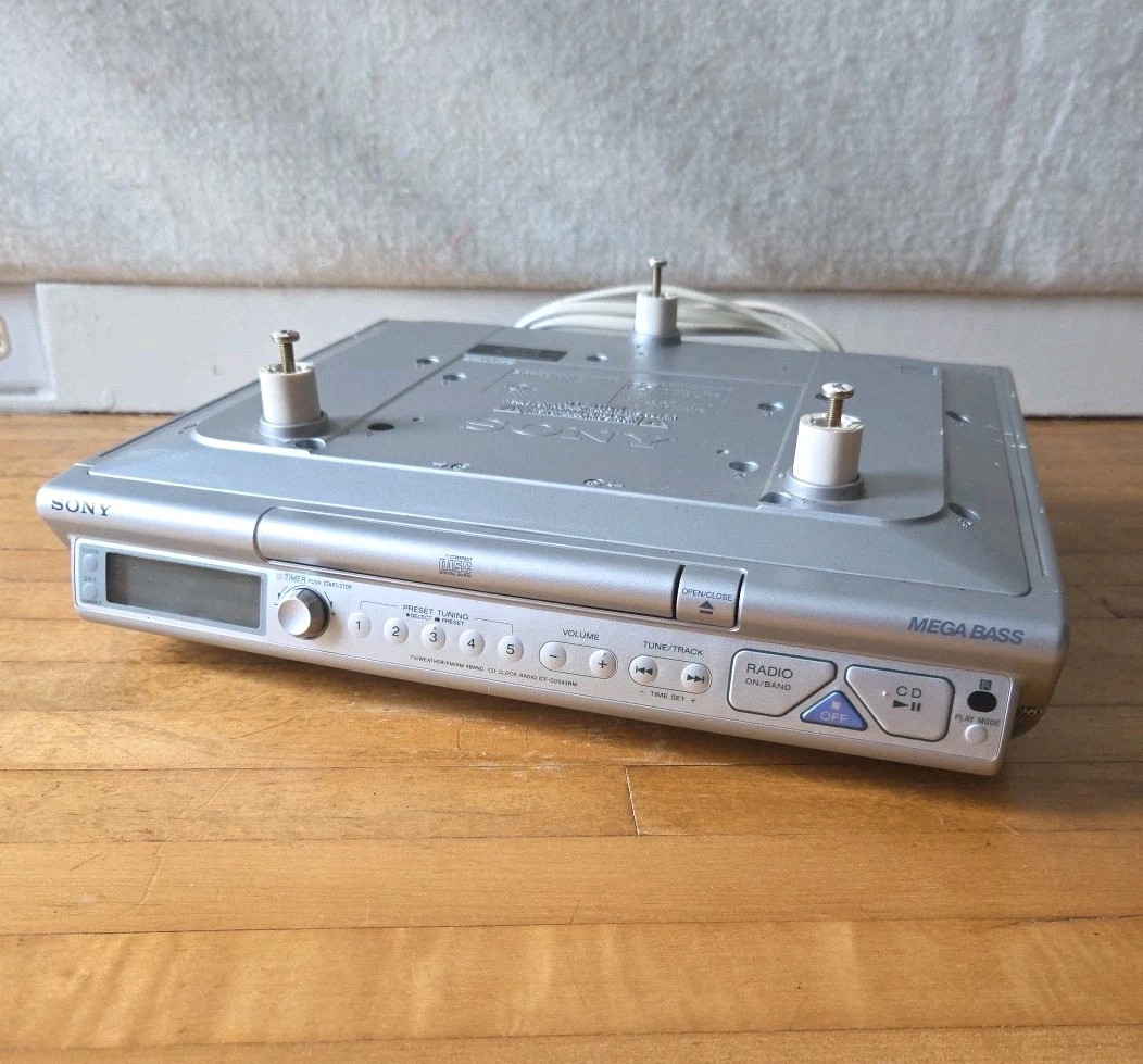 Sony Under Cabinet Counter Mega Bass Radio AM/FM CD Player Clock ICF-CD543RM