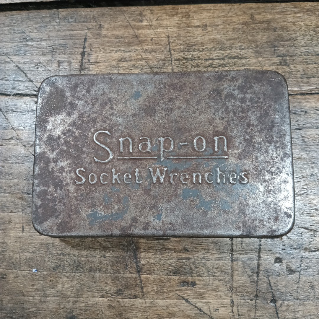 Vintage Snap-On Tools Midget Socket Wrench Embossed Metal Case M70 SAE