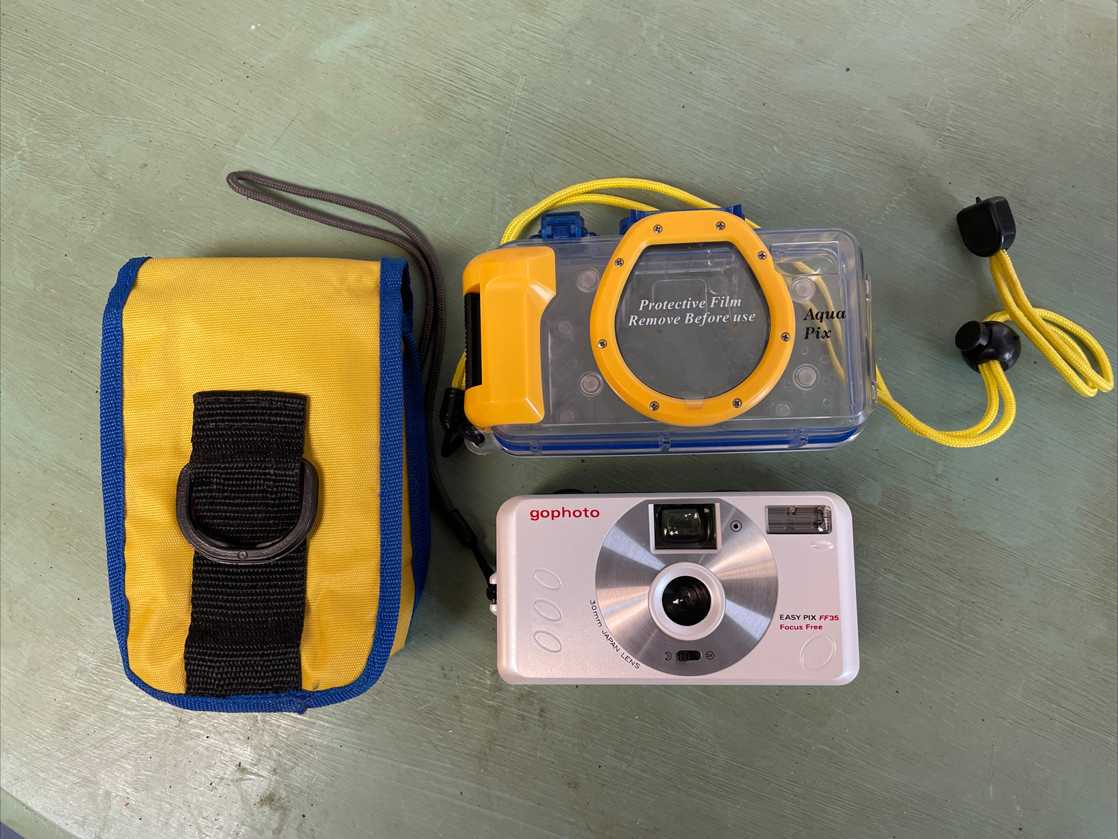 GoPhoto Easy Pix FF-35 Underwater Film Camera W/ Case And Housing For Parts!
