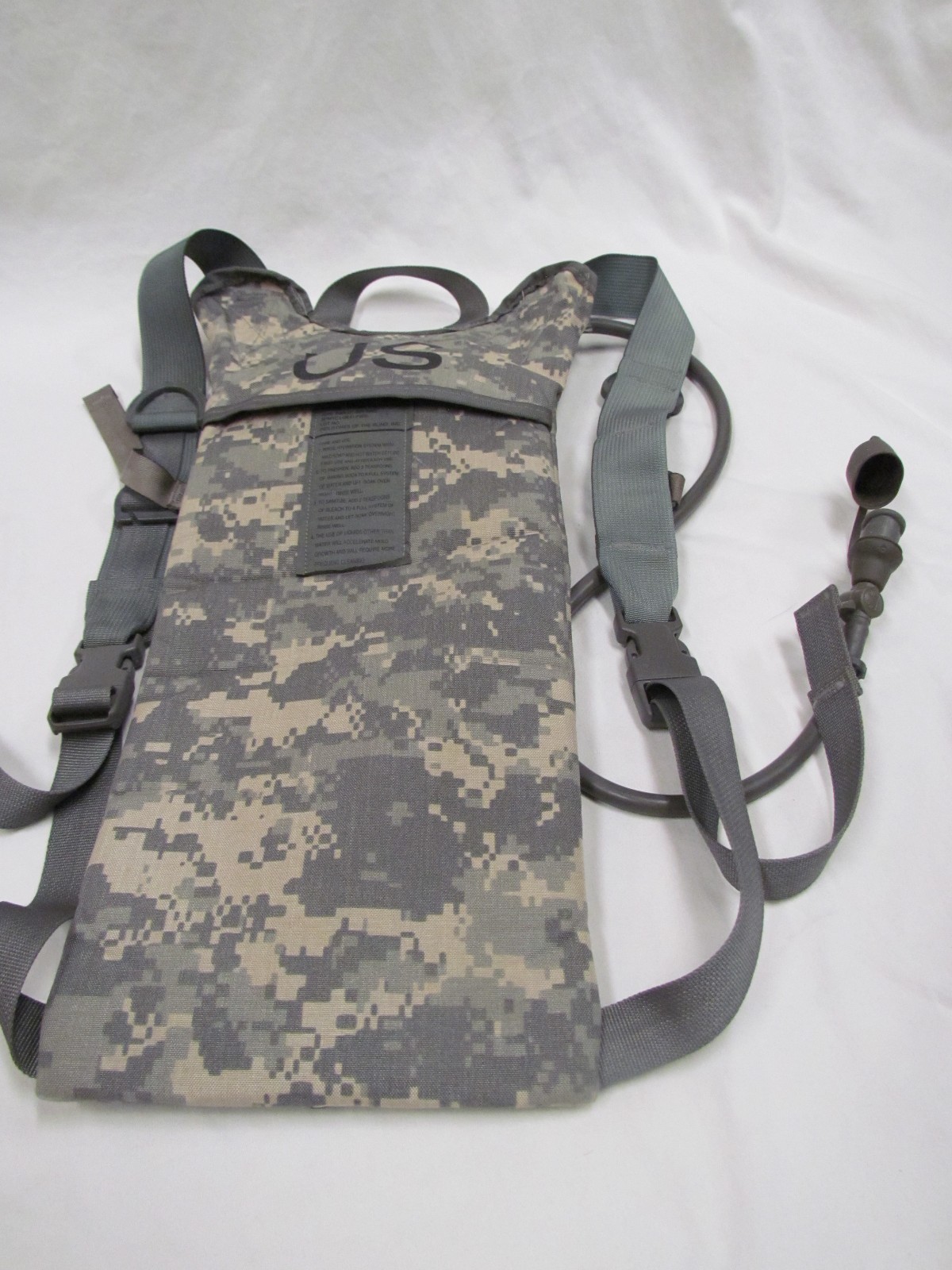 US Universal Cam MOLLE II Hydration System Carrier NEW w/ Bladder US Army