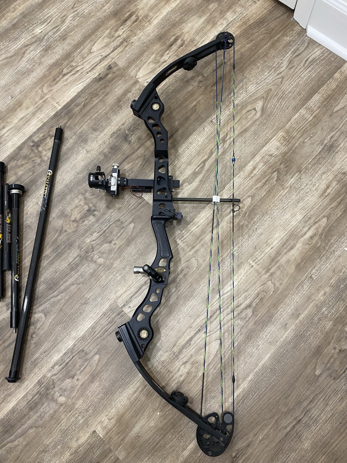 Mathews Apex 8   29 Inch Draw Length 65lb Draw Weight