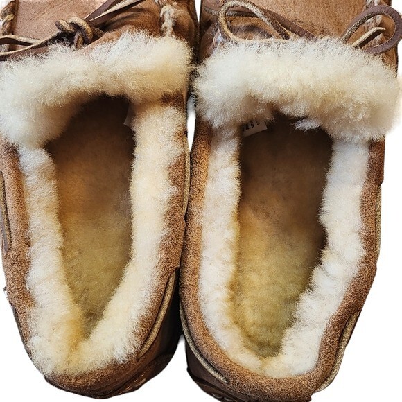 L.L.Bean Men's Tan Faux Fur Moccasins Size 8 Medium