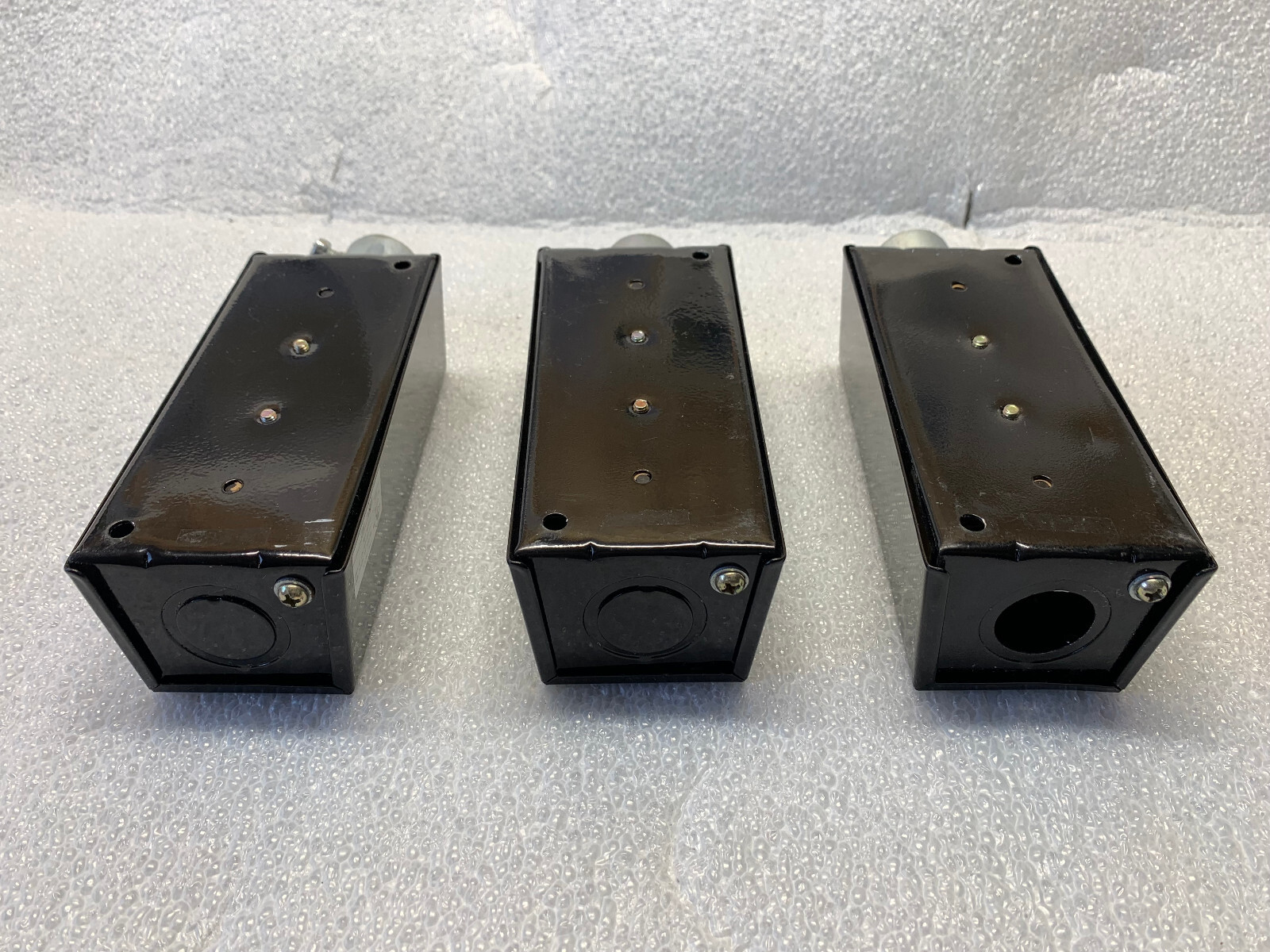 MMTC 3 BUTTON CONTROL STATION PBS-3 - 3 TOTAL AVAILABLE
