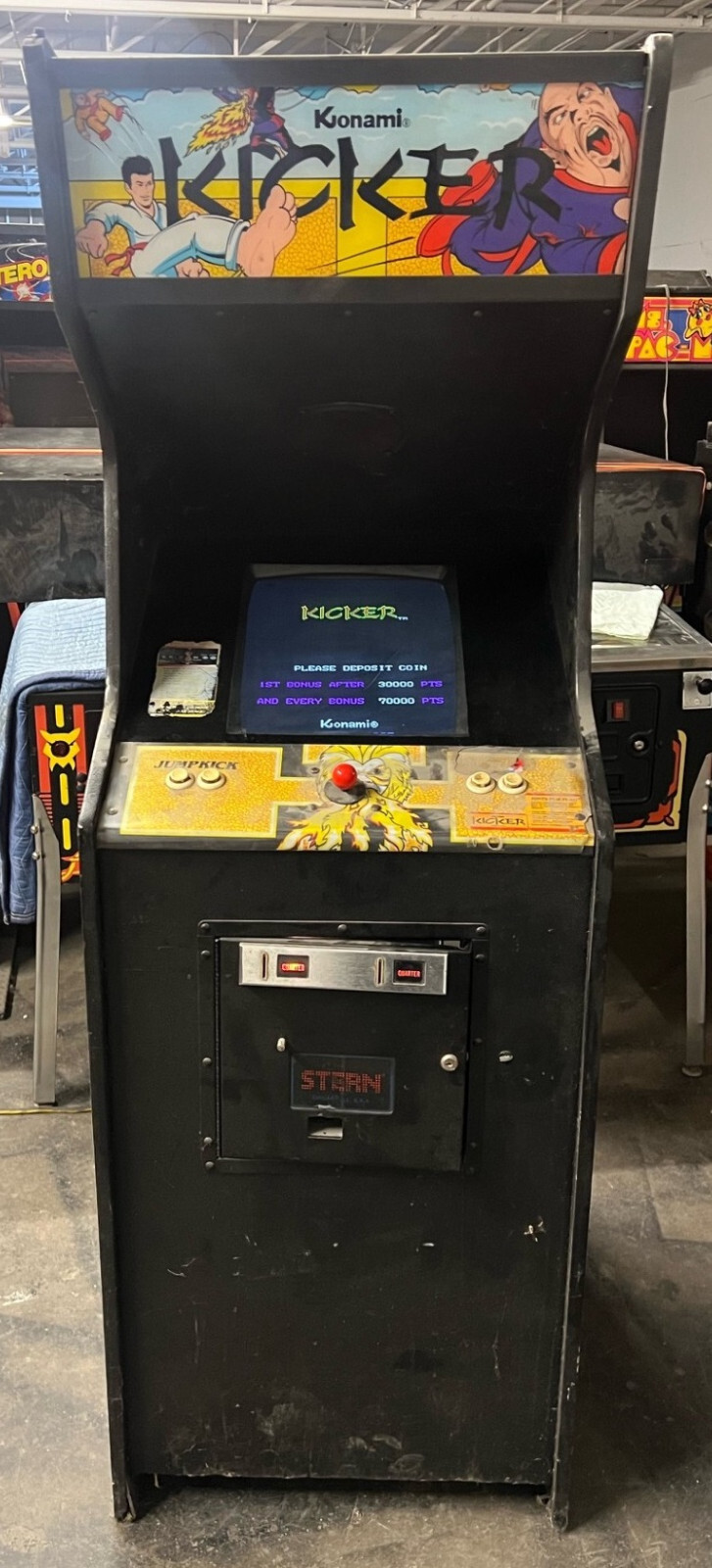 KICKER ARCADE MACHINE by KONAMI 1985 (Excellent Condition)*RARE*