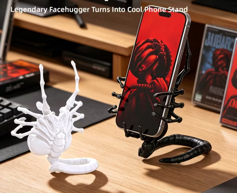 Alien Facehugger Phone Holder Stand Horror AVP Face Hugger Desk iPhone Android