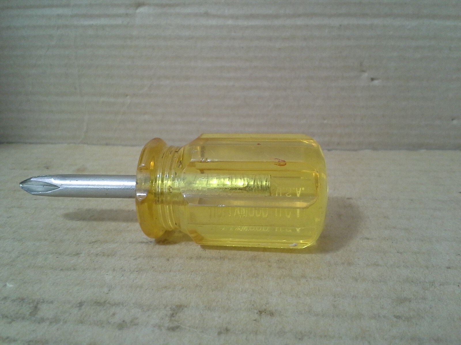 Hollywood USA Stubby Yellow Handle Phillips Screwdriver . VGC