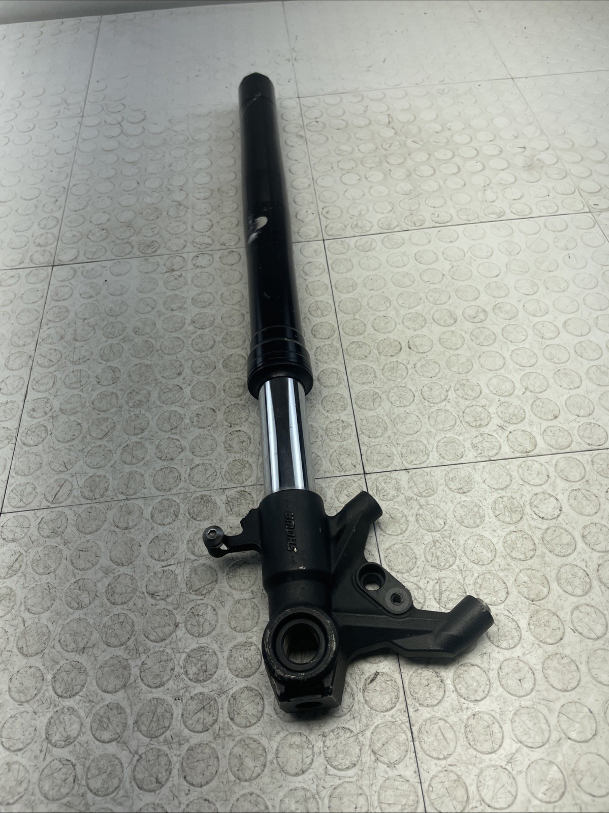 2013-2018 Kawasaki ZX-6R Left Front Fork Showa OEM K211-30-L (Damaged) Used