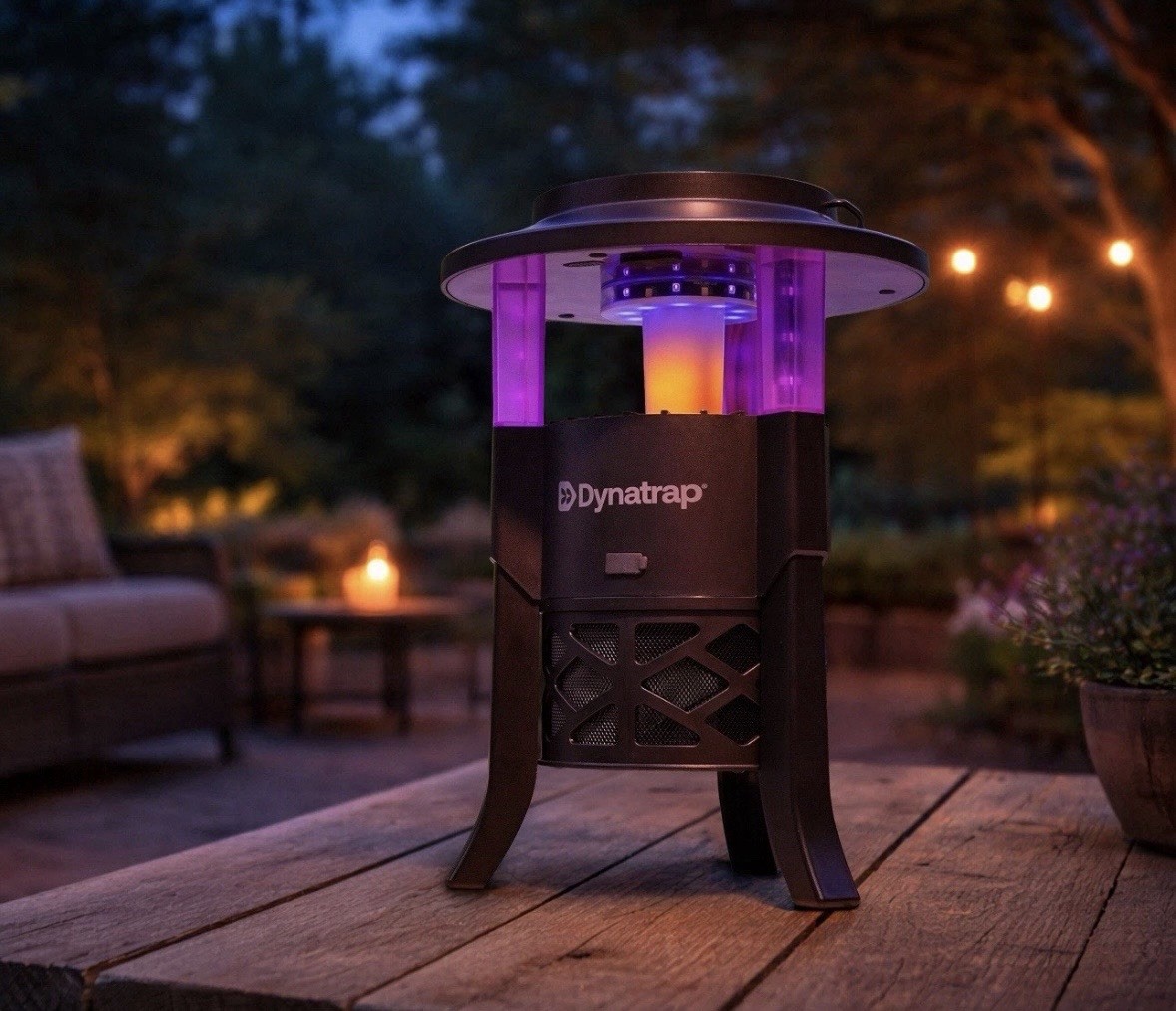 Dynatrap Solar Outdoor Bug Trap Mosquito Insect Killer 1/4 Acre UV LED