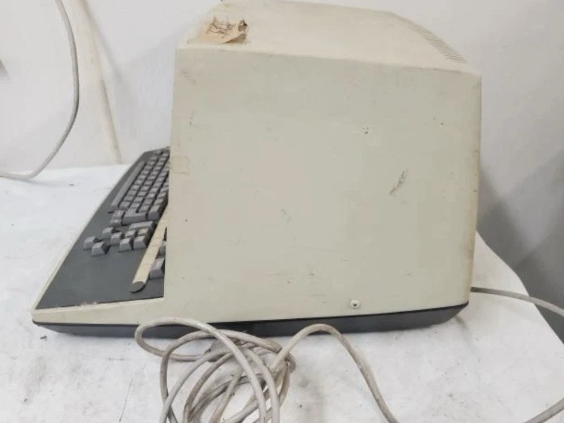 Fallout TV Show Terminal Wang 5506-2 Computer Terminal W/Keyboard *Power Issue*