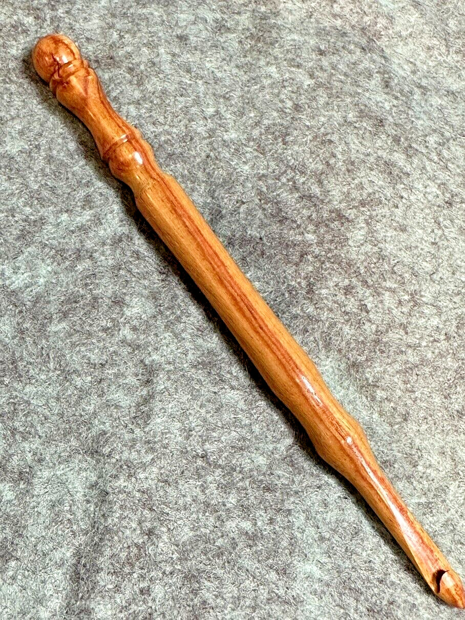 Hand Carved TULIP wood  YARN  CROCHET HOOK  size J