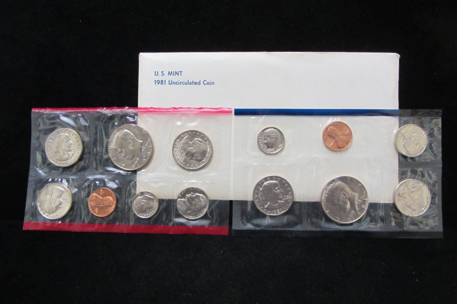 1981 U.S. MINT SET WITH 3 S.B.A. DOLLARS - ORIGINAL GOVT PKG - 13 COINS