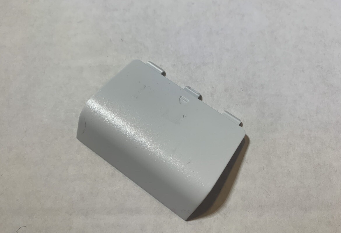 White AA Battery Back Cover Case Xbox One X Recent Model Wireless Controller