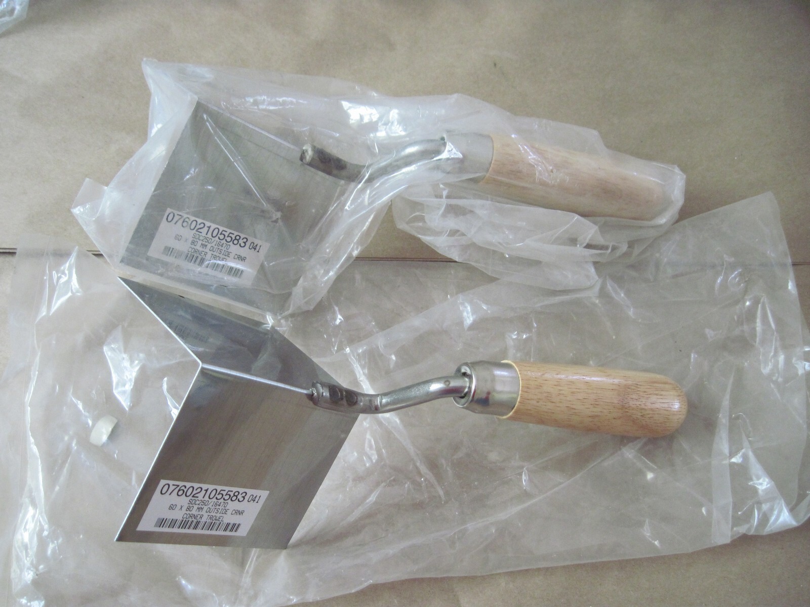 Lot of 2 Outside Corner Drywall Trowels 60mm x 80mm, Steel , 2-5/8" x 3-1/8"