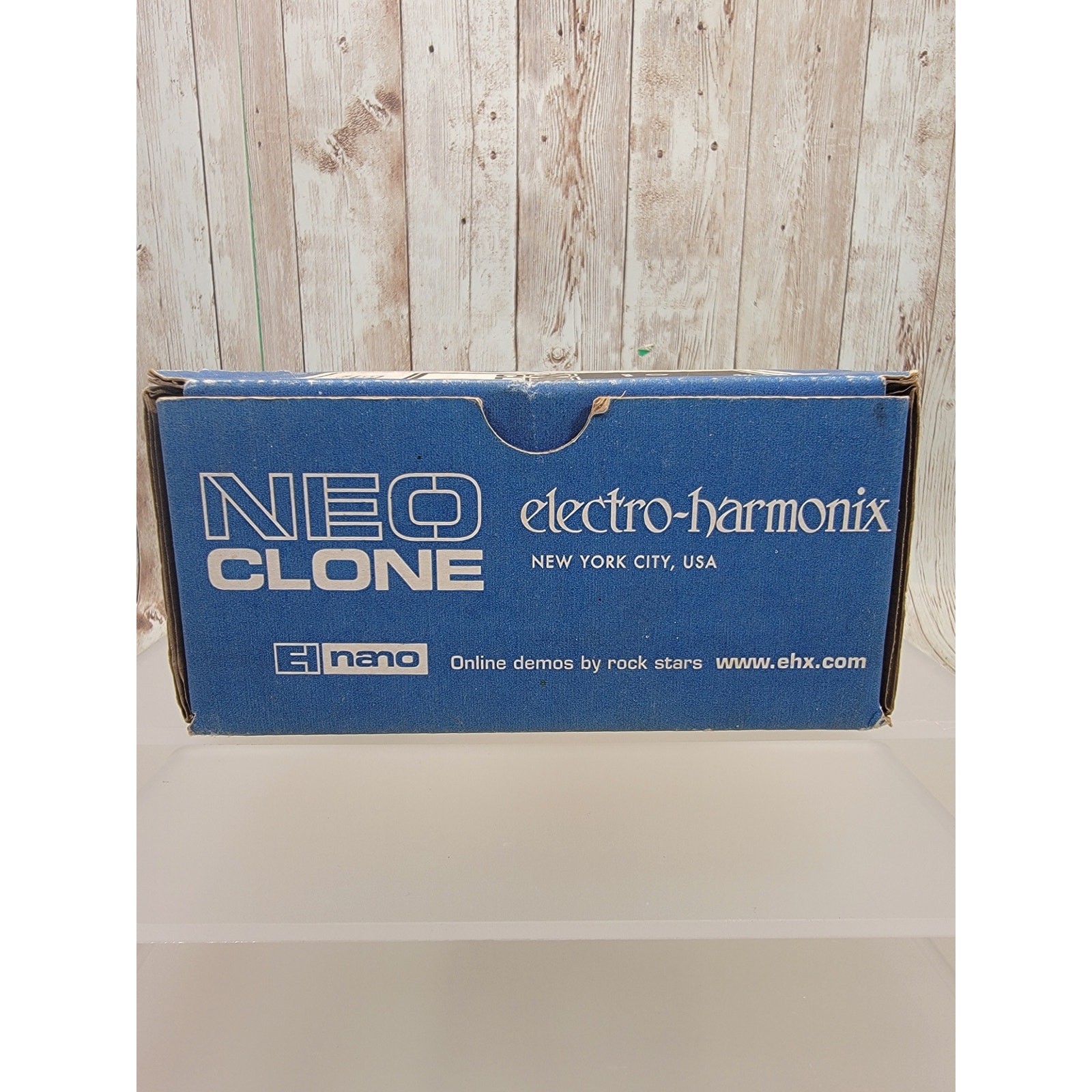 Electro-Harmonix EHX Neo Clone Analog Chorus Guitar Effect Pedal
