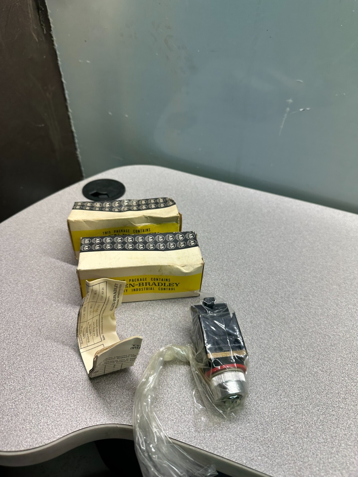 Allen-Bradley 800MR-JX9W Series A.NOS. FREE SHIPPING.