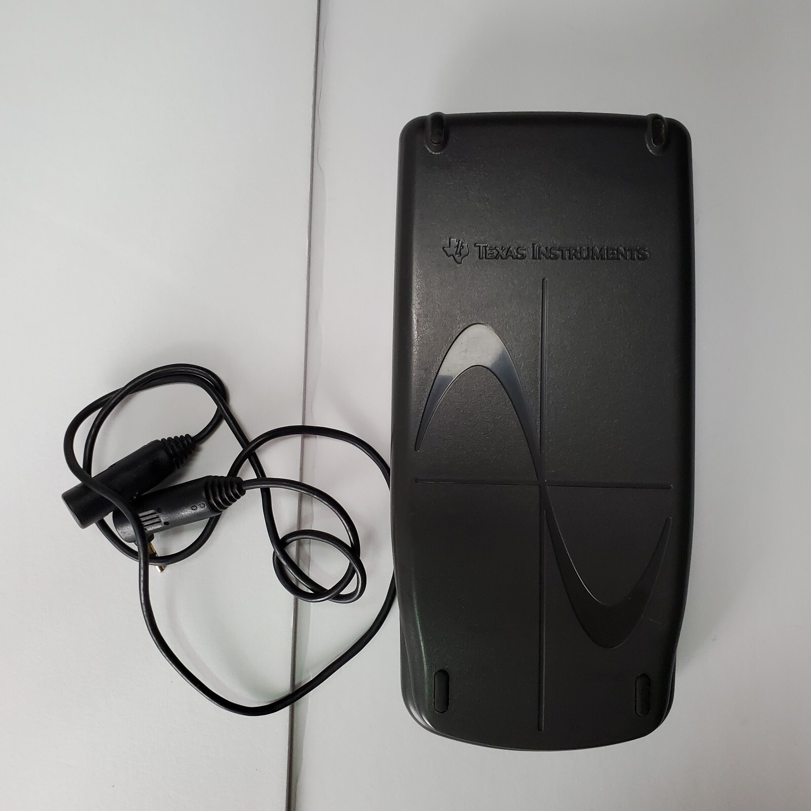 Texas Instruments TI-83 Graphing Calculator Black Includes Original Link Cable