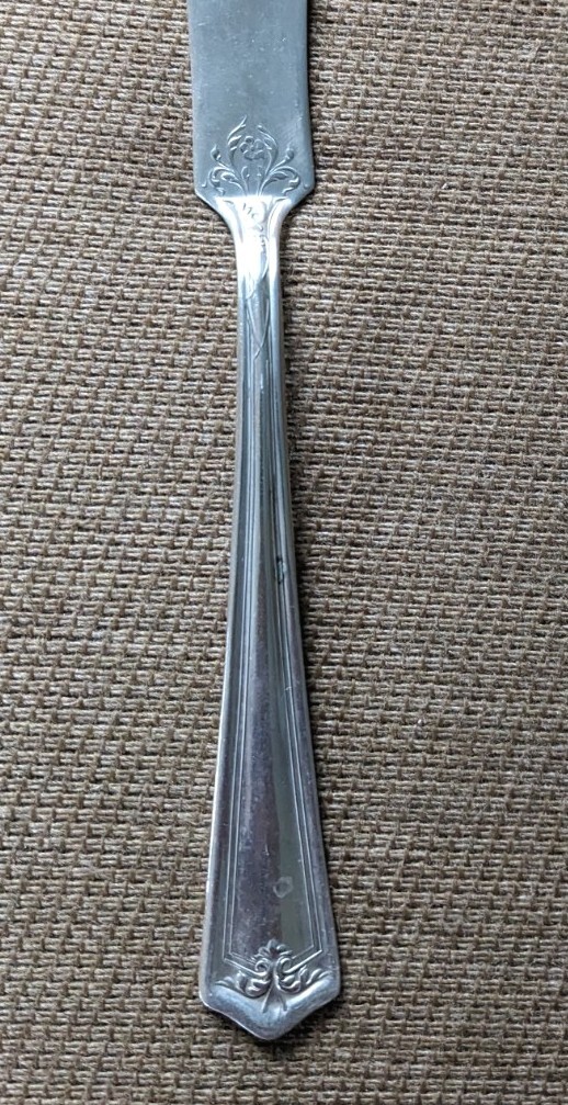 Oneida/Rogers Master Butter Knife - Discontinued Pattern