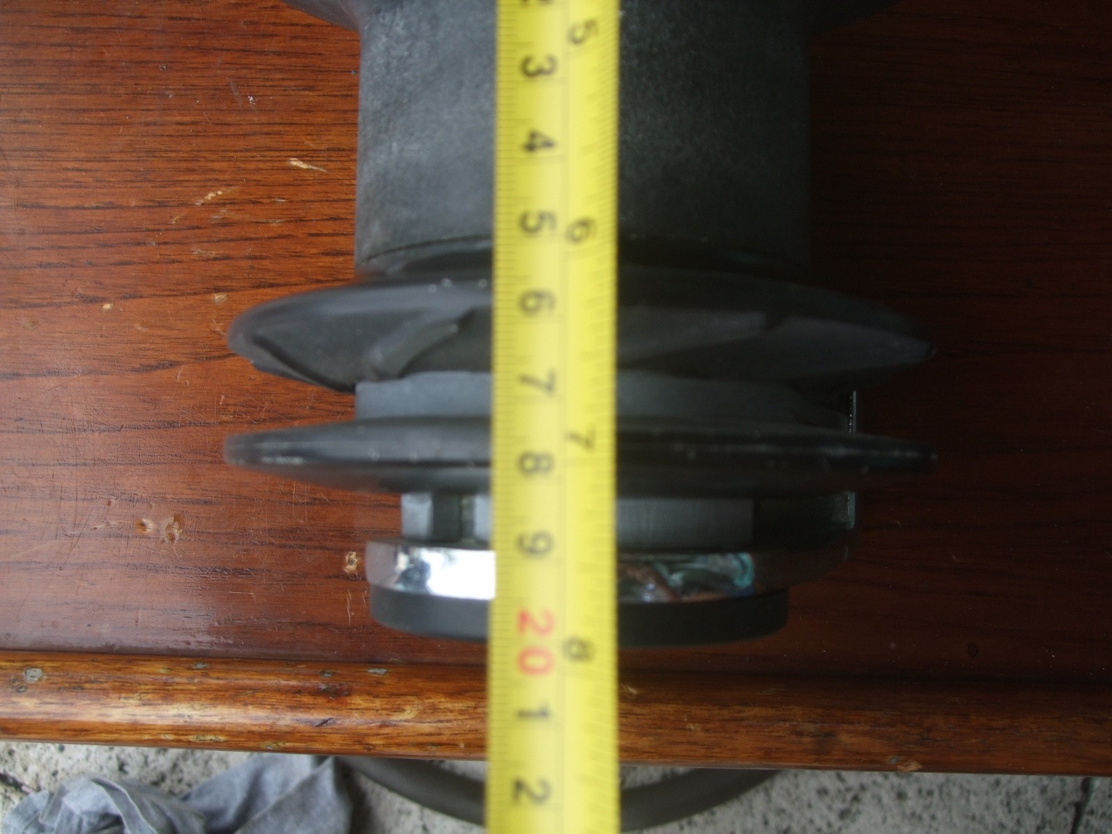 Lewmar Self Tailing Winch
