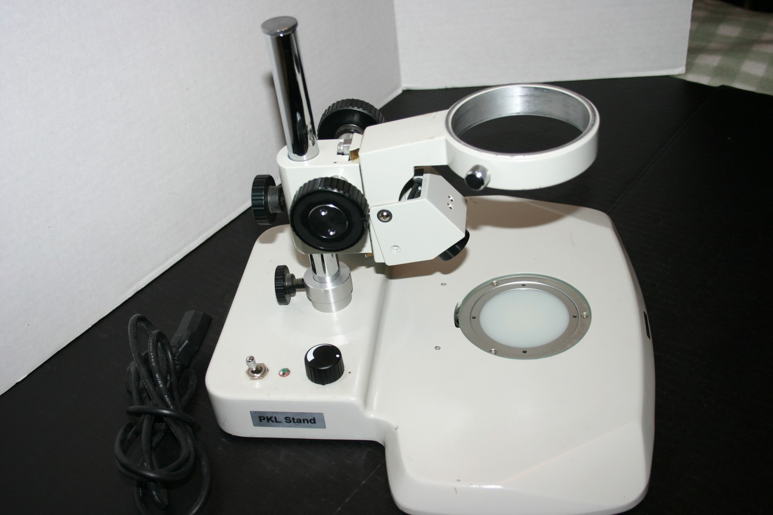 Nice Meiji Stereozoom Microscope Diascopic Desktop Stand Dual Illumination