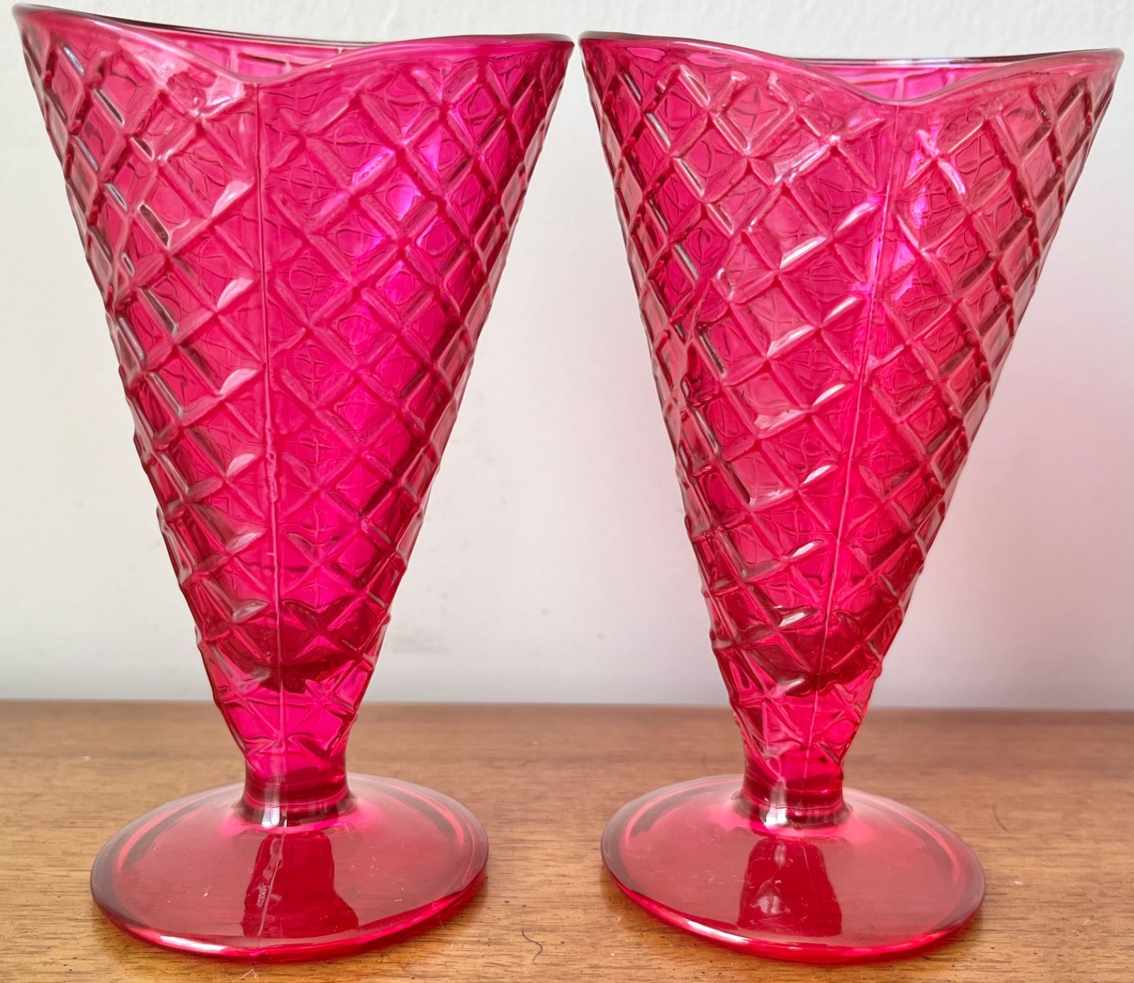 BORMIOLI ROCCO 28cl/9.5oz Gelato/Ice Cream RED Waffle Cone Glass Made in ITALY