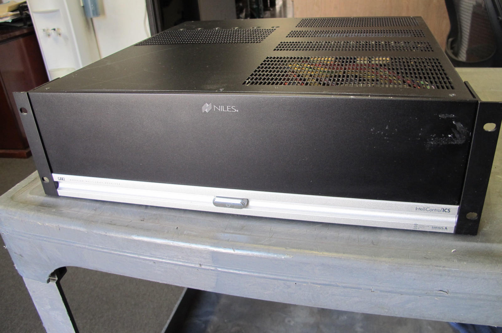 NILES GRX2 Modular Multizone Receiver (With 2 Ipod Modules)
