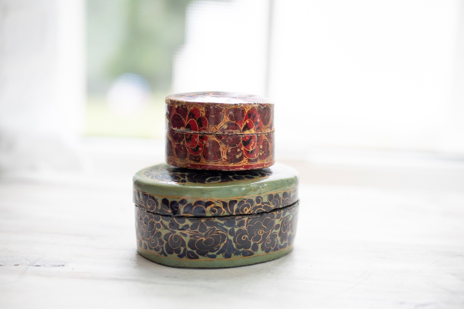 Vtg Set of 2 Handpainted Paper Mache Trinket Boxes