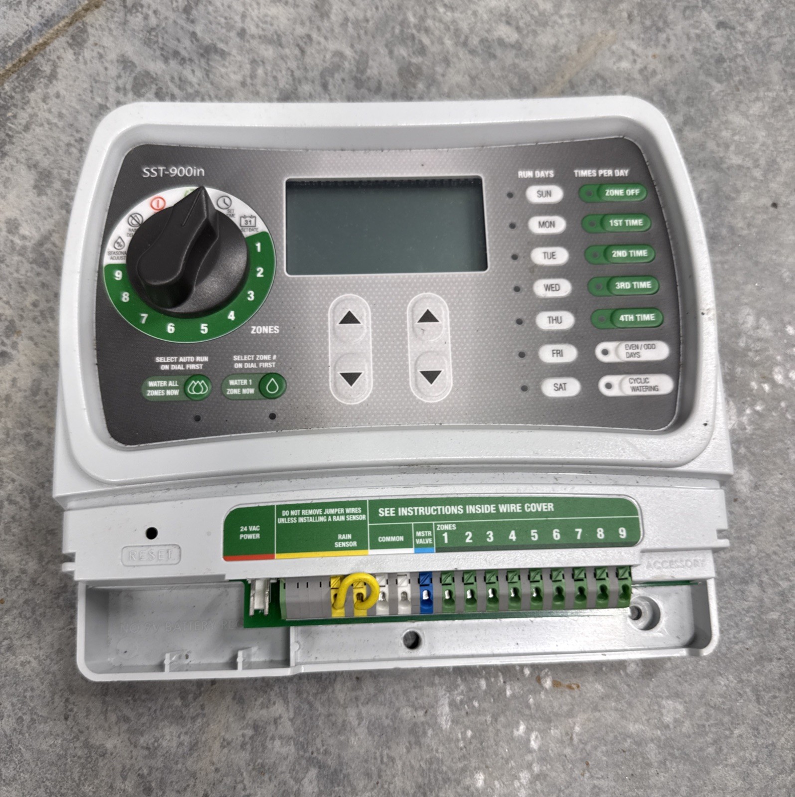 Rain Bird SST-900in 9 Zone Indoor Set Sprinkler Timer Irrigation (untested)