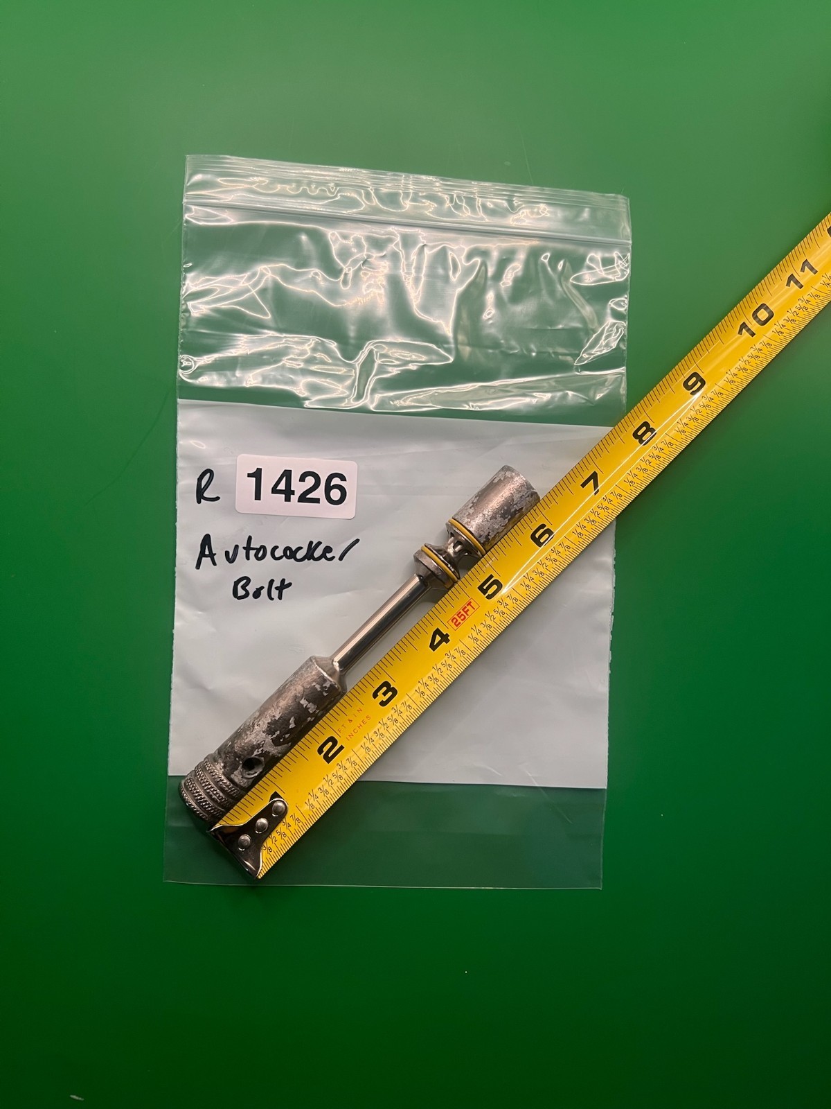 Autococker Bolt