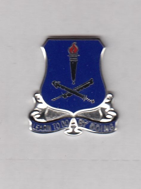 US Army Finance School crest DUI badge G-23