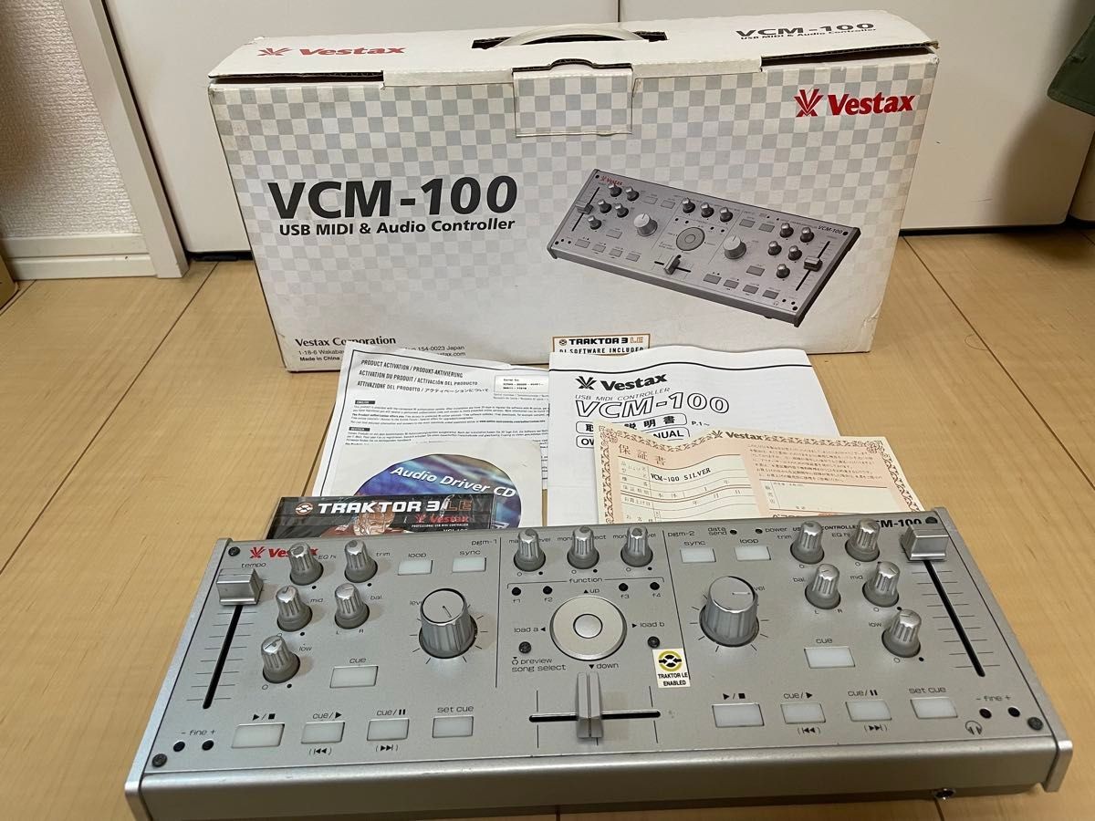 Vestax VCM-100 USB MIDI Audio Controller Compact DJ Mixer with Traktor LE