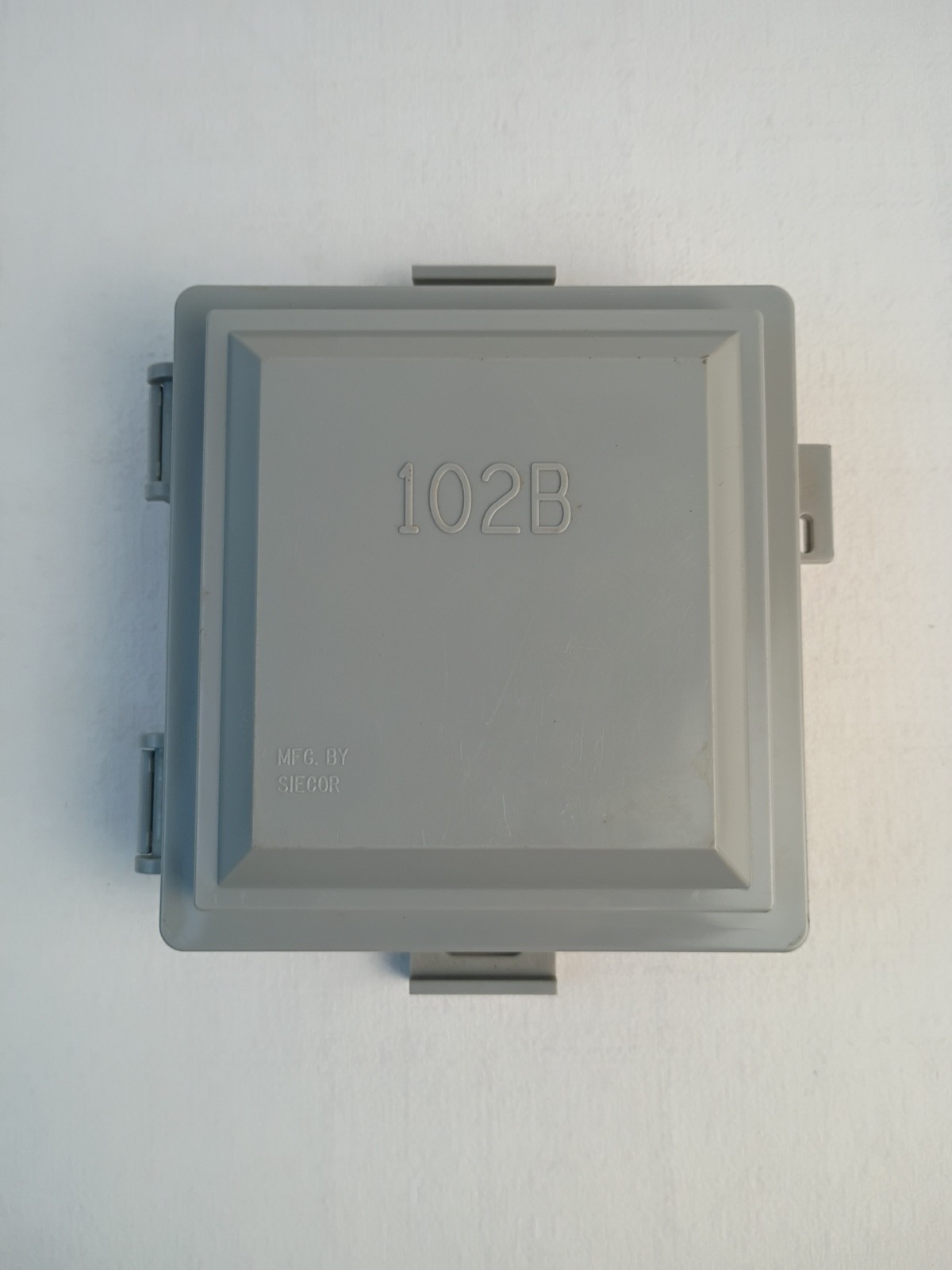 Fiber Optics Splice Slack Storage Housing 102B