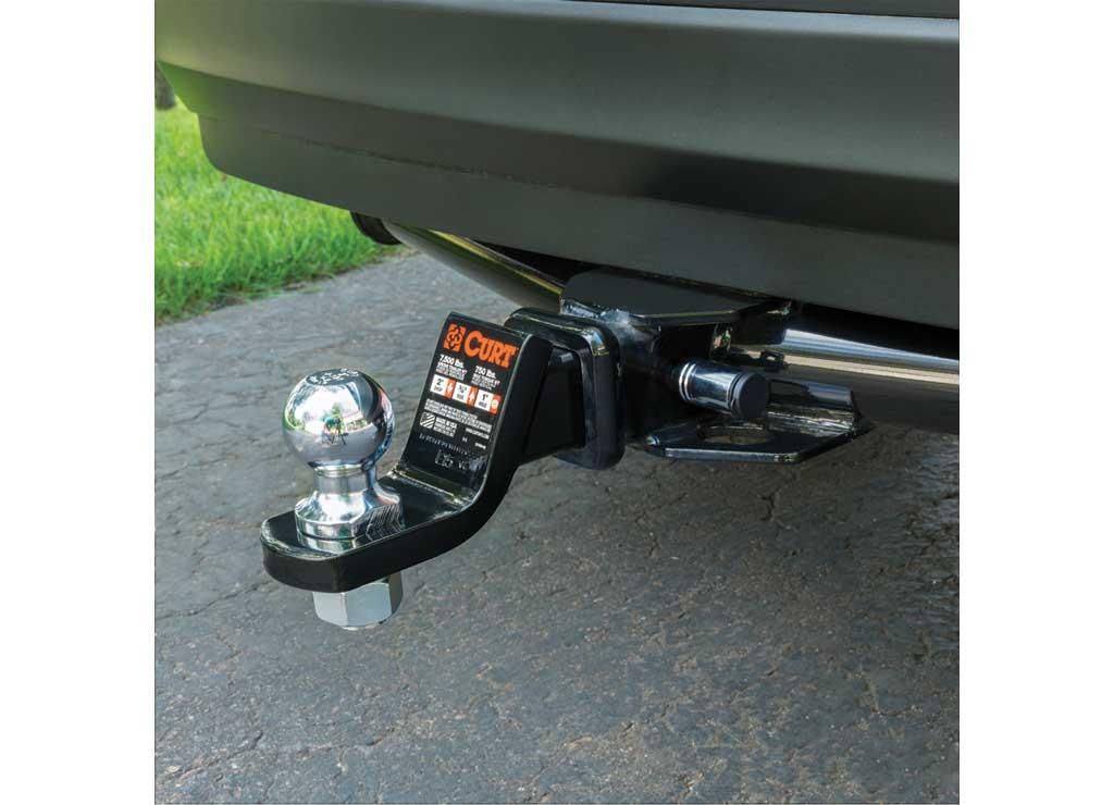 Curt 23528 5/8" Class 3/4 Dogbone Lock Chrome