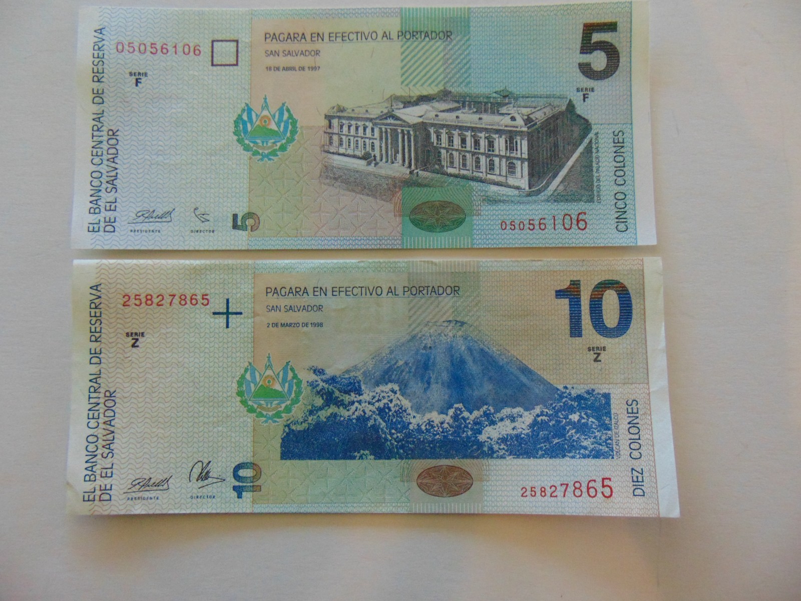 26.03 #84 EL SALVADOR (Lot of 2) 5 & 10 Colones 1997 P-147 & 148 XF