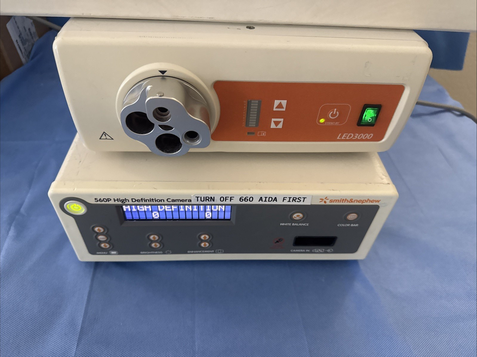 Smith and Nephew 560P HD camera system & LED3000 light source & camera head