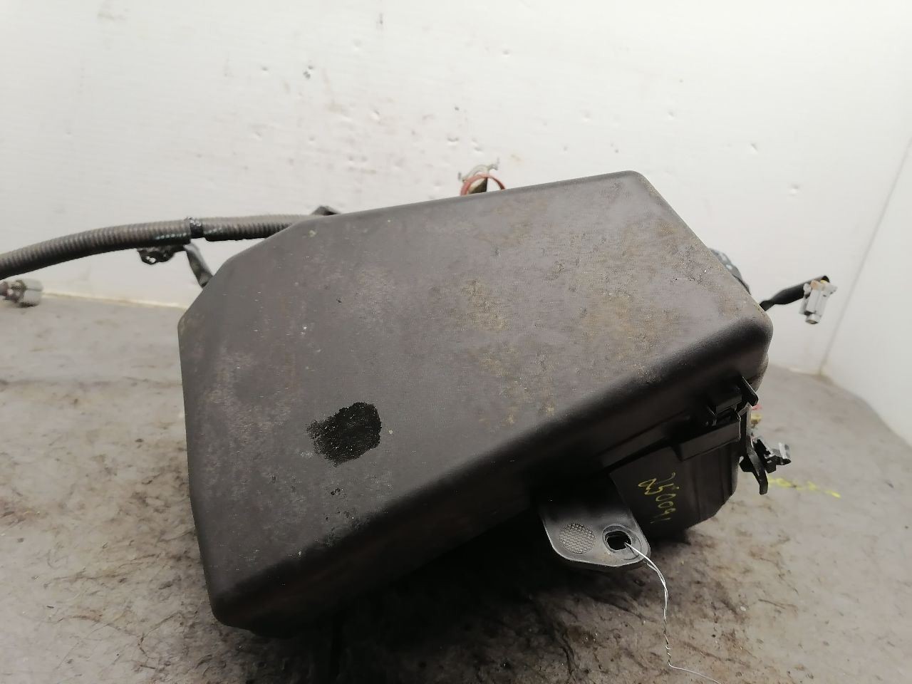 Fuse Box Engine Left Hand Engine Compartment US Market Fits 19 LEGACY 1551706