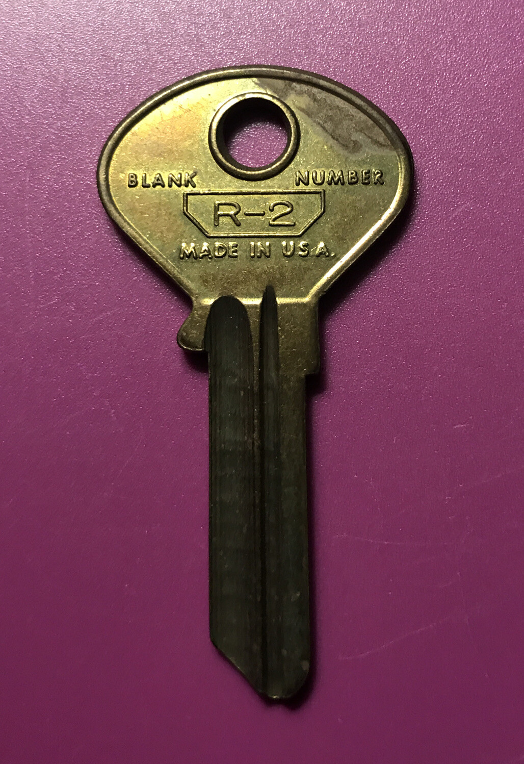 Curtis brand key blank R2 R-2 [KB6]