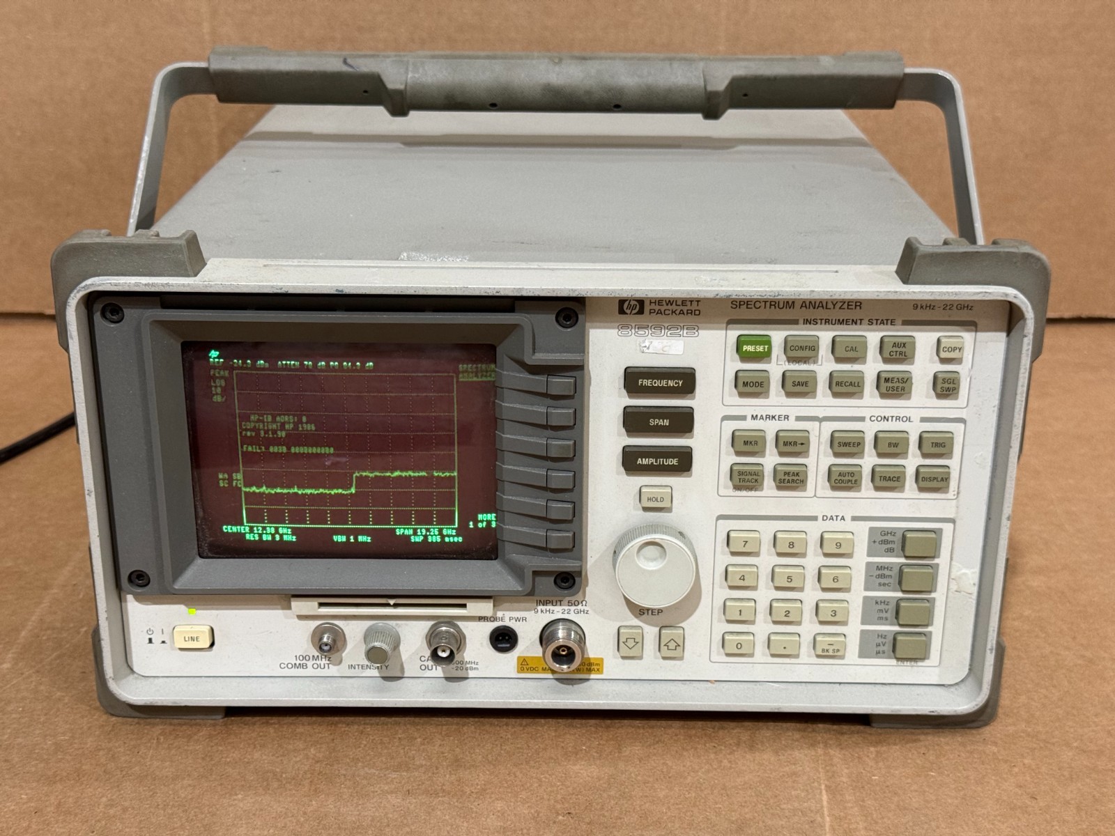 HP / Agilent 8592B Spectrum Analyzer 9Khz-22GHz OPT 003, 021