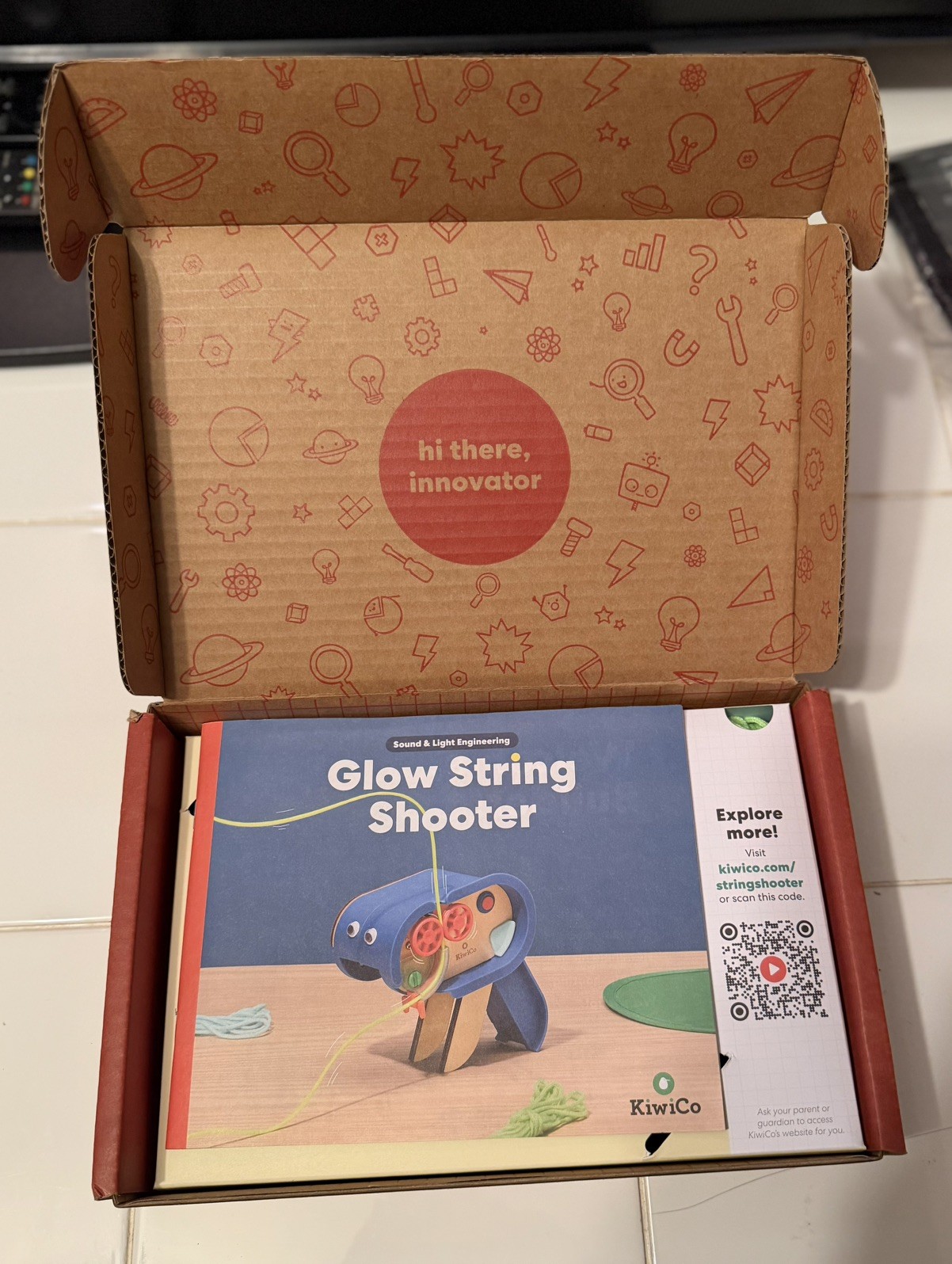 Kiwico Do It Yourself! Glow String Shooter Ages 9+