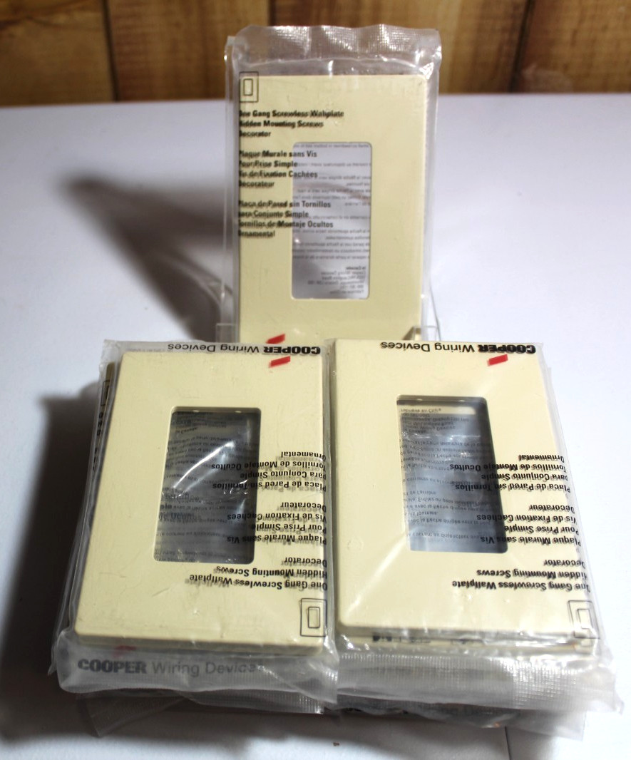 Lot Of 15 Cooper One Gang Screwless Decora Wall plate PJS26V Ivory NIB