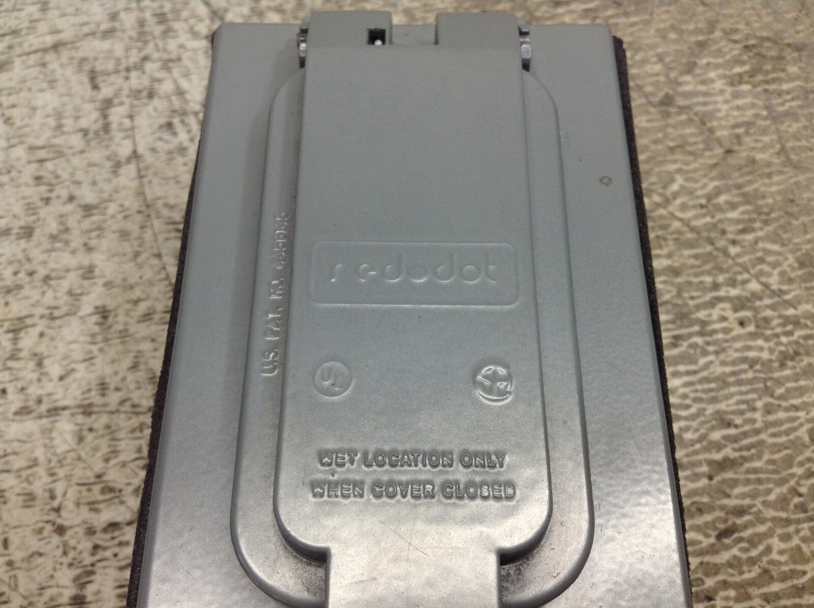 REDODOT Receptacle w/ Enclosure 15 A 125 V (TSC)