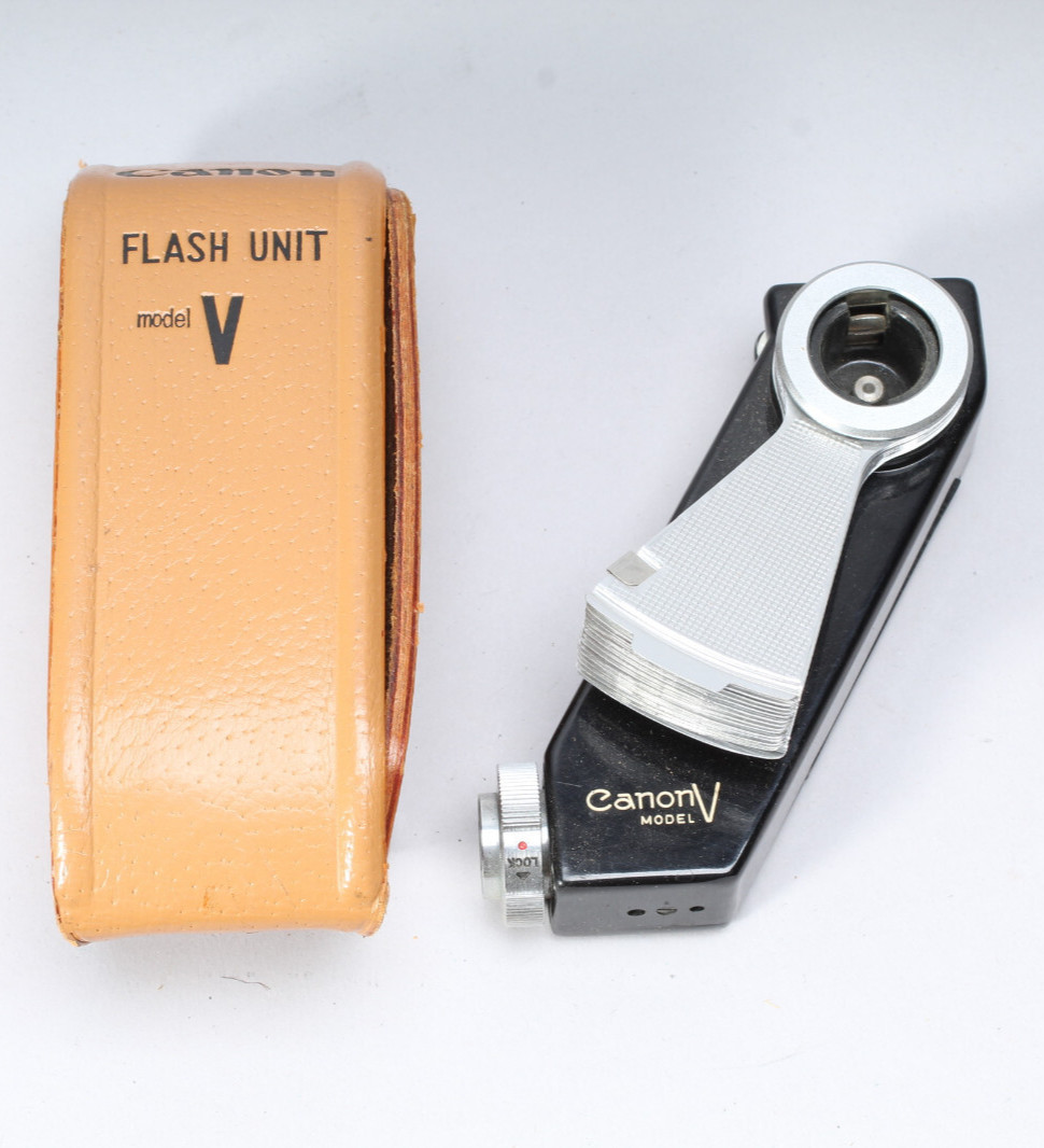 CANON FLASH UNIT MODEL V & CASE VERY CLEAN FOR LATE CANON RANGEFINDER VT P 7 ETC
