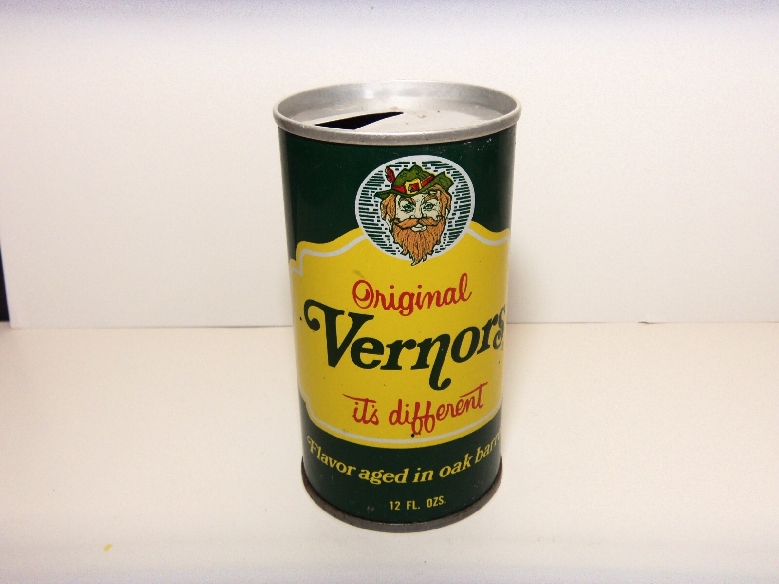ORIGINAL VERNORS 12 oz STEEL CAN  DETROIT, MICHIGAN VINTAGE