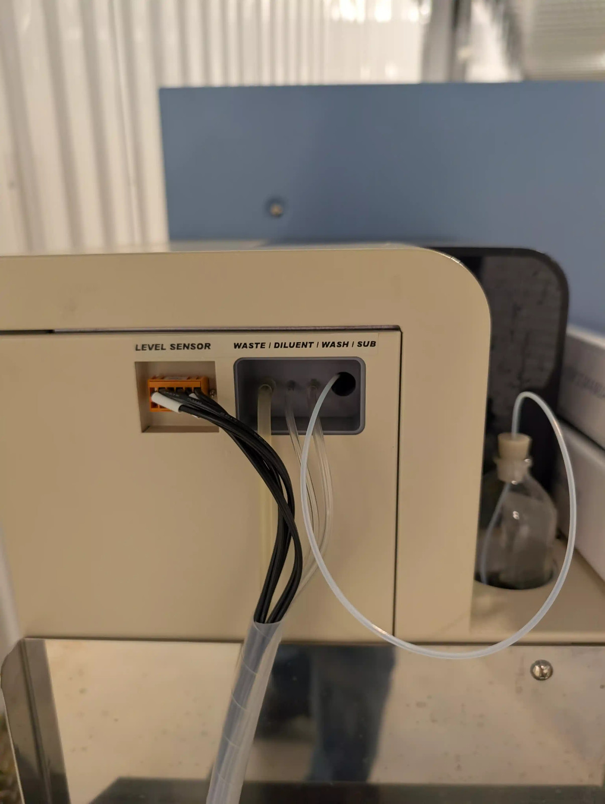 Tosoh AIA-900 Automated Enzyme Immunoassay Analyzer System