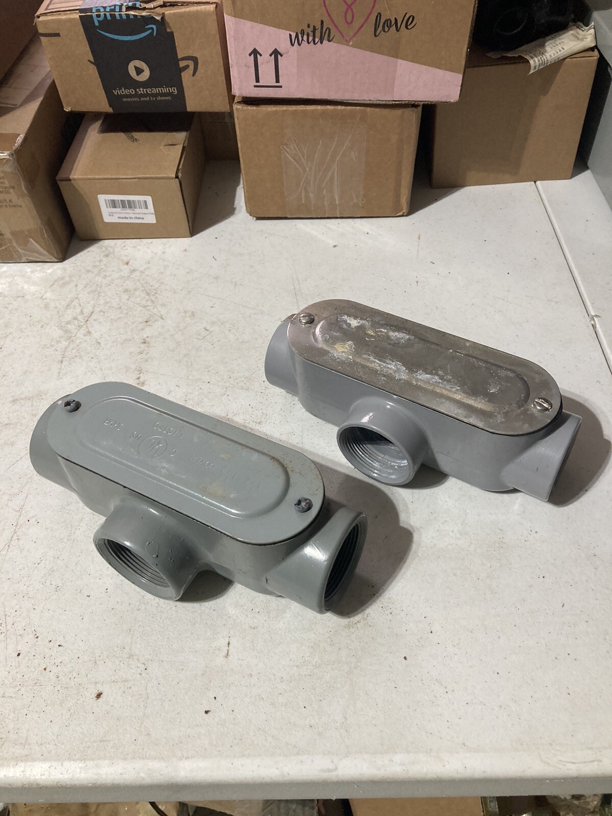 QTY=2 Cooper 1 1/2" T CONDUIT BODY W/COVER & NEOPRENE GASKET T55-CGN *115
