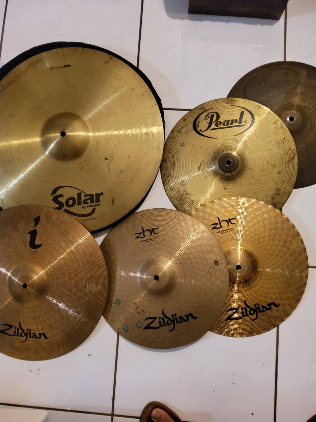 Zildjian,pearl ,solar Hi-hat Cymbals Lot Of 6 With Cover.used