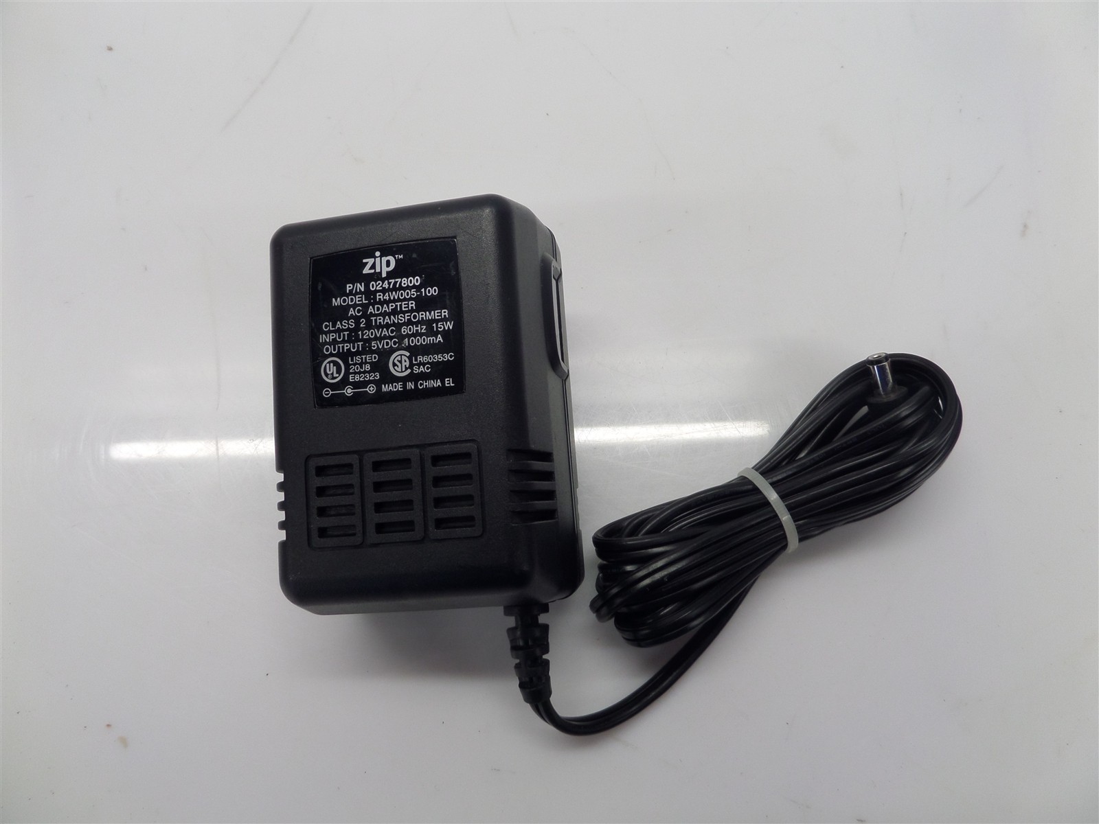 OEM Iomega Zip Drive Power Adapter Input 120V 15W 60Hz Output 5V 1A R4W005-100