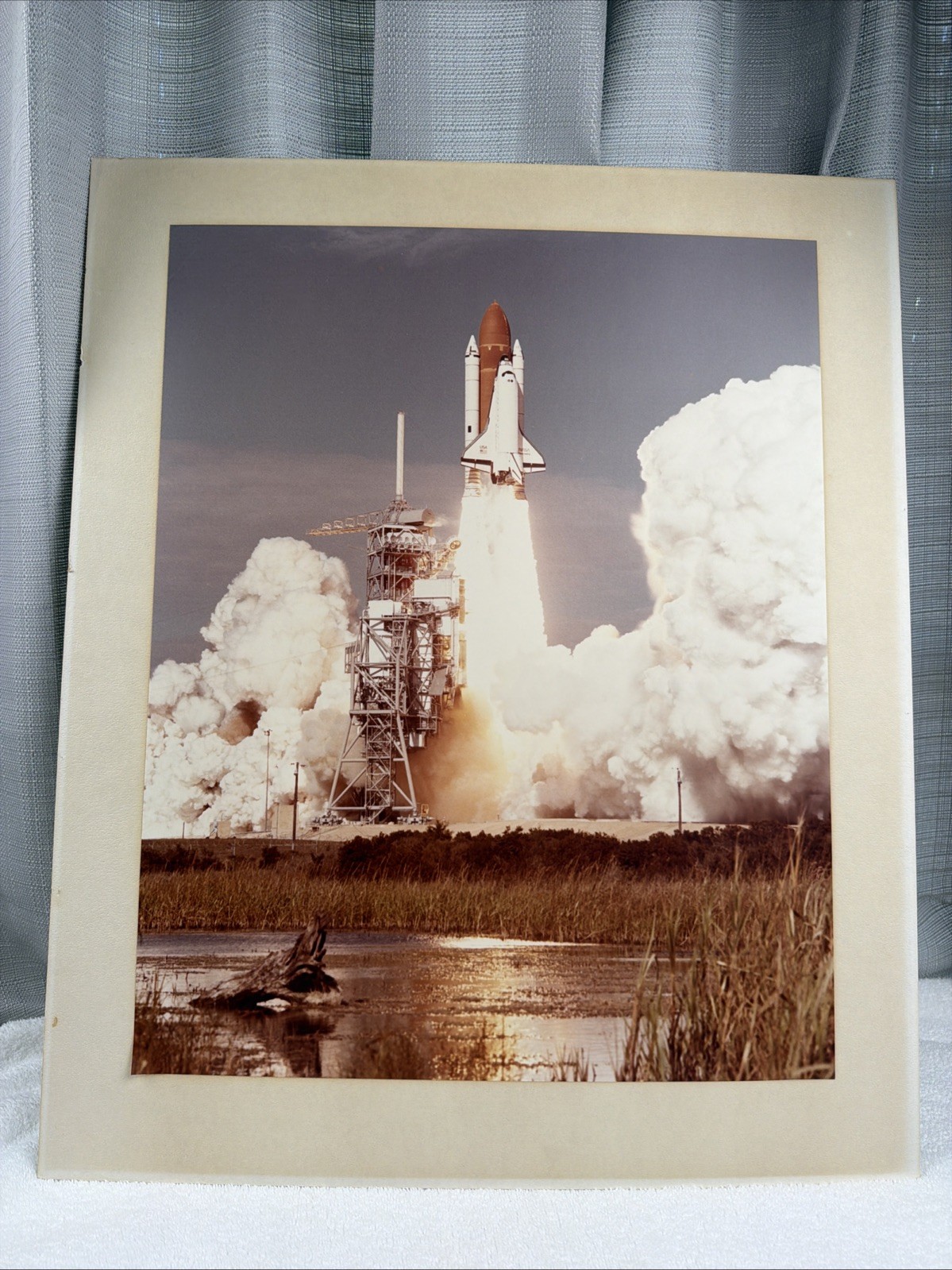 NASA Shuttle Discovery Launches Launch Pad 39A 1st Dept Of Defense Mission 1985