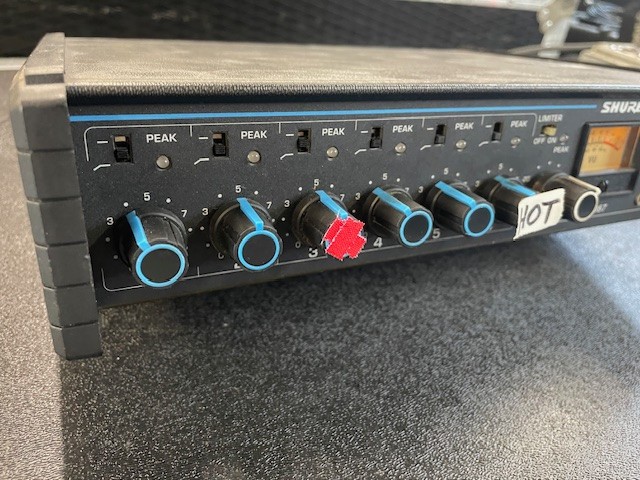 Shure M367 6-Channel Portable Analog Microphone Mixer